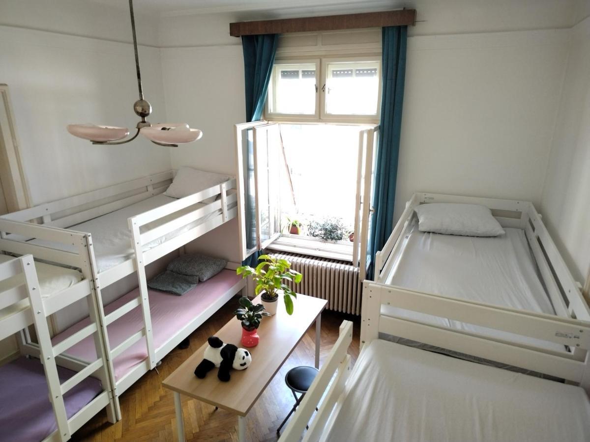 Monica'S House Hostel เบลเกรด ภายนอก รูปภาพ