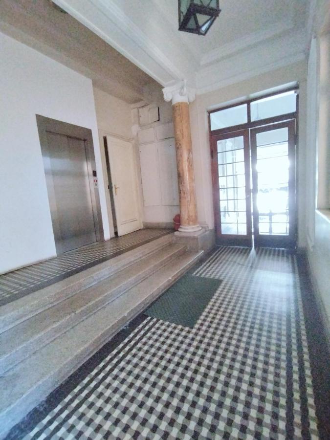 Monica'S House Hostel เบลเกรด ภายนอก รูปภาพ