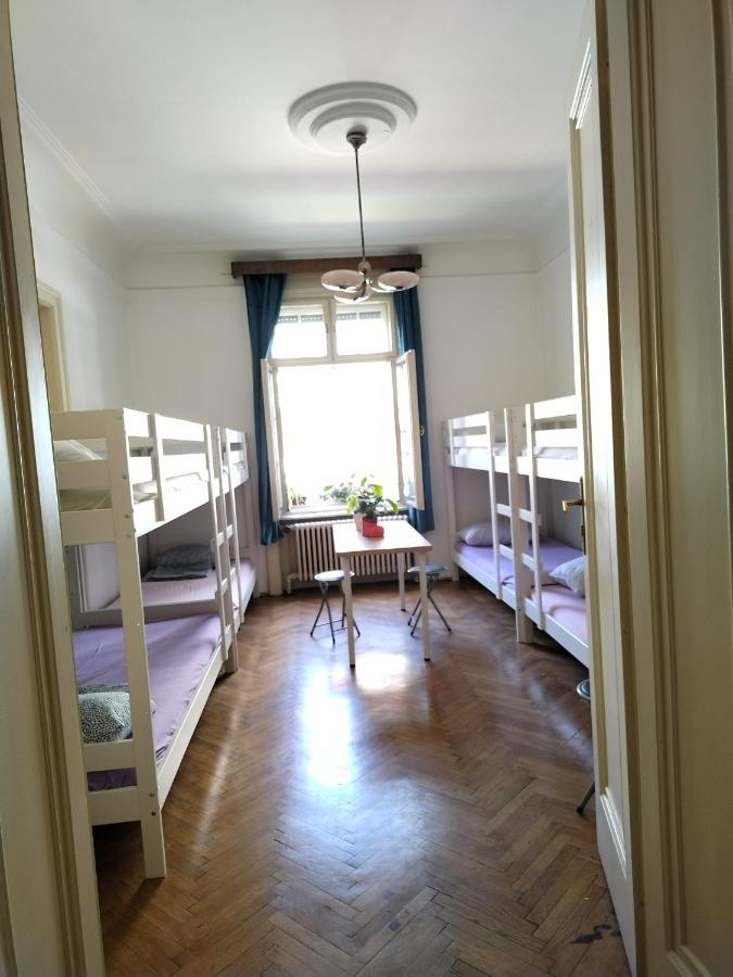 Monica'S House Hostel เบลเกรด ภายนอก รูปภาพ
