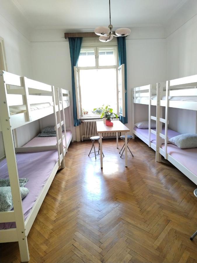 Monica'S House Hostel เบลเกรด ภายนอก รูปภาพ